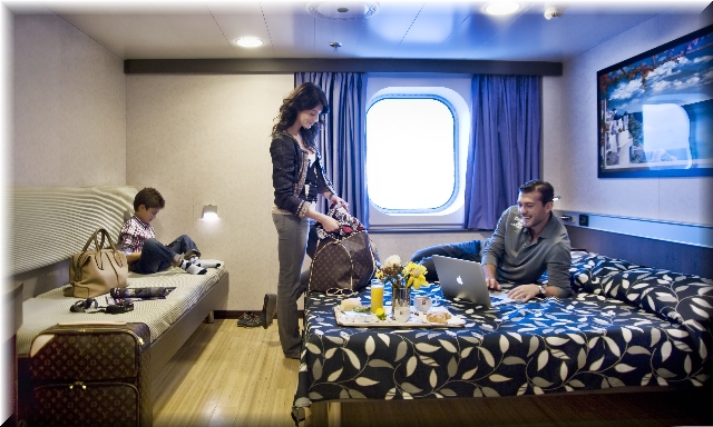 Minoan Lines - HighSpeed ferries : Olympia Palace,  Europa Palace,  Knossos Palace,  Festos Palace < < 2 Bed Cabin > >