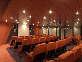 Minoan Lines - HighSpeed ferries : Olympia Palace,  Europa Palace,  Knossos Palace,  Festos Palace < < Cinema > >