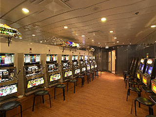 Minoan Lines - HighSpeed ferries : Olympia Palace,  Europa Palace,  Knossos Palace,  Festos Palace < < Slot Machines > >