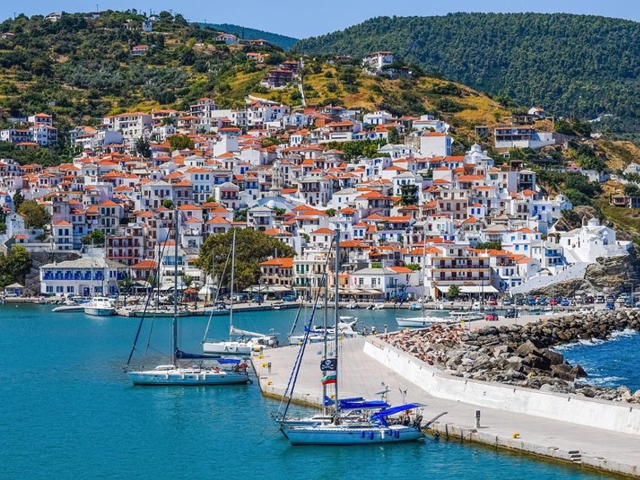 des îles Sporades au départ de la Grèce continentale Volos, Ag. Konstantinos, Thessalonique et Mantoudi