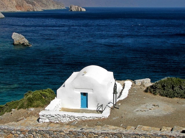 the Small Cyclades islands (Donoussa, Schinousa, Iraklia, Koufonissia)  from Naxos and Amorgos 