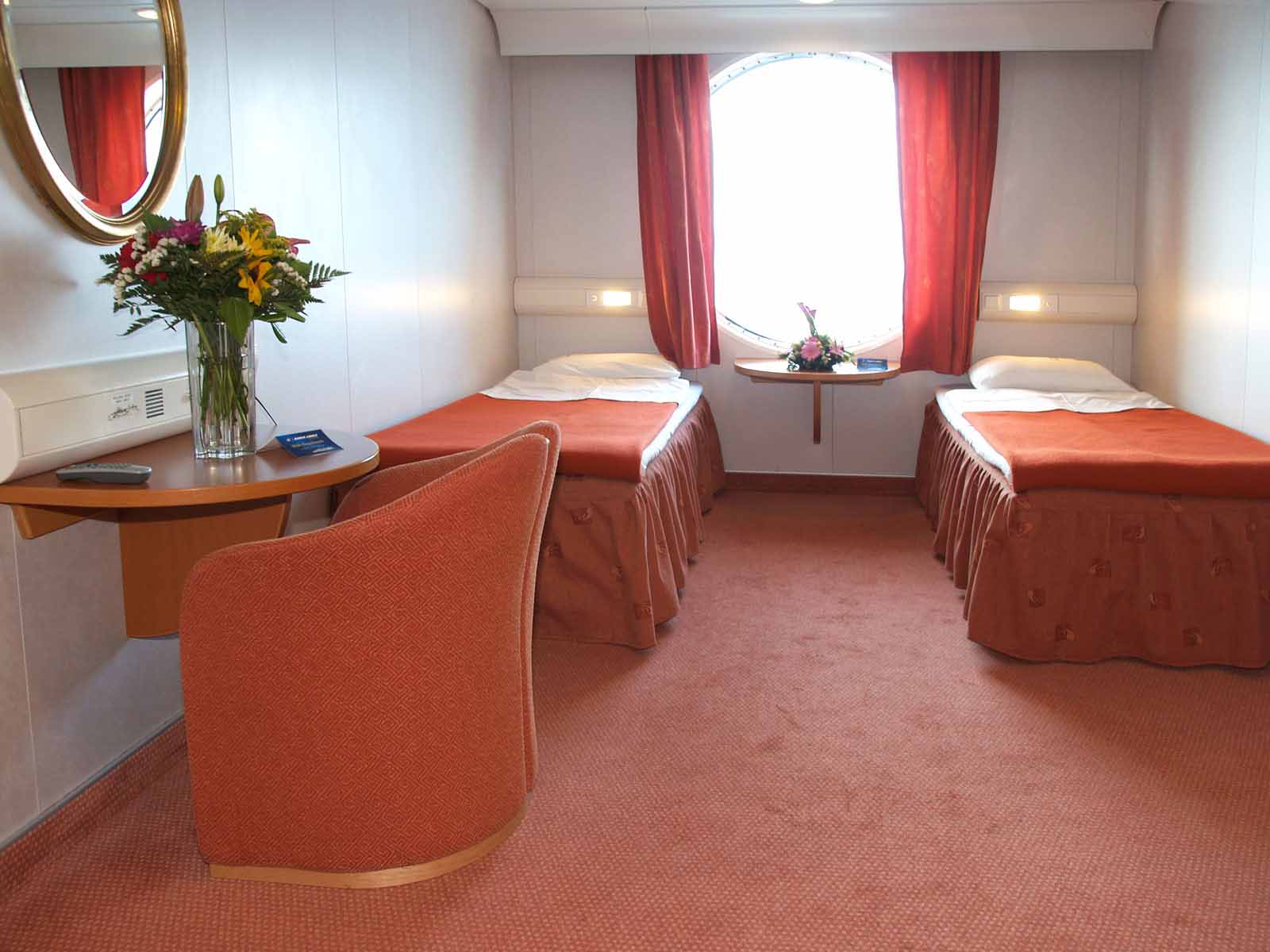 H/S/F Hellenic Spirit 2 Bed outside cabin