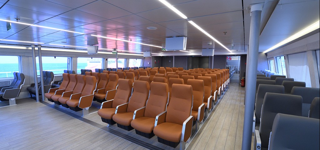 Passenger / Car Ferry  High Speed Hellenic Highspeed Business class