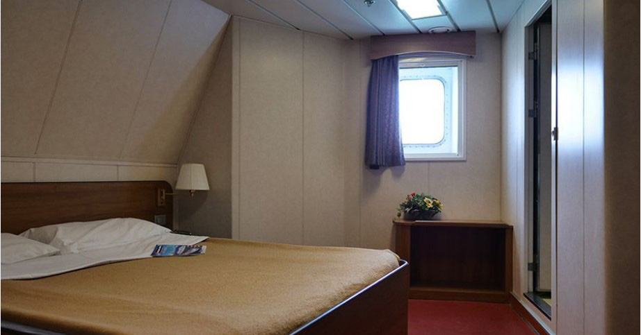 Passenger/Ro-Ro Euroferry Corfu External cabin - double bed