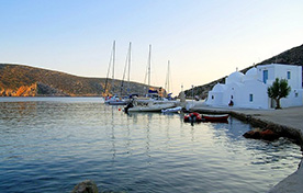 Piräus (Athen) - Serifos - Sifnos - Milos - Folegandros - Santorini (Thira) - Amorgos - Koufonisi - Naxos - Mykonos - Paros - SeaJets